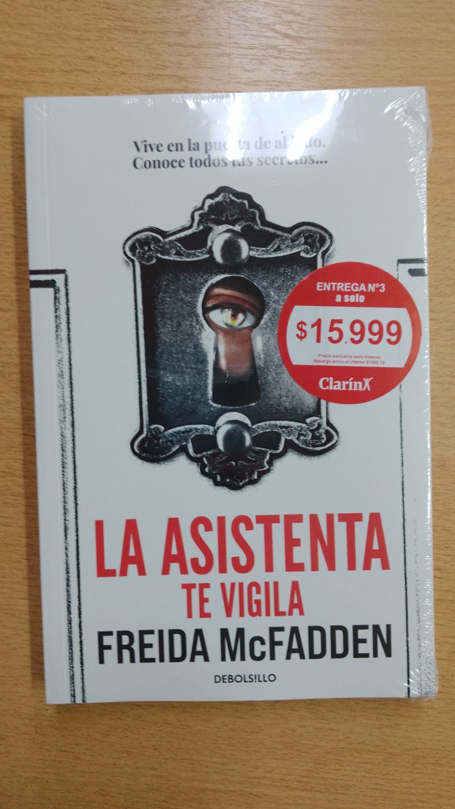 LA ASISTENTA
