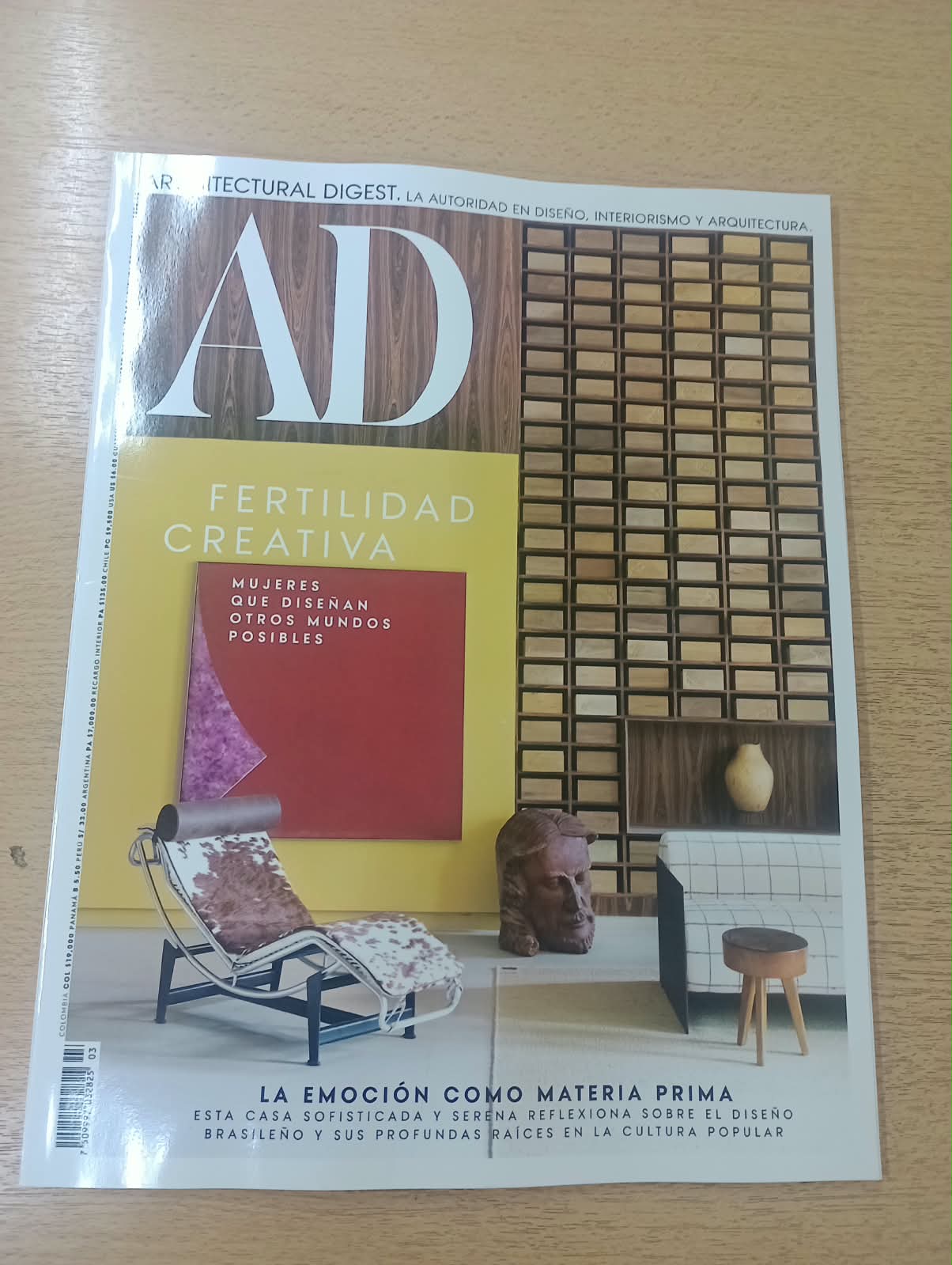 AD LATINO
