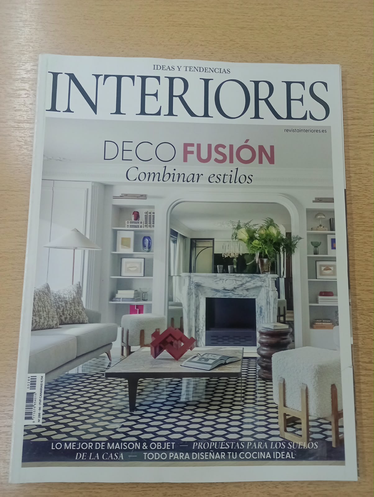 INTERIORES     