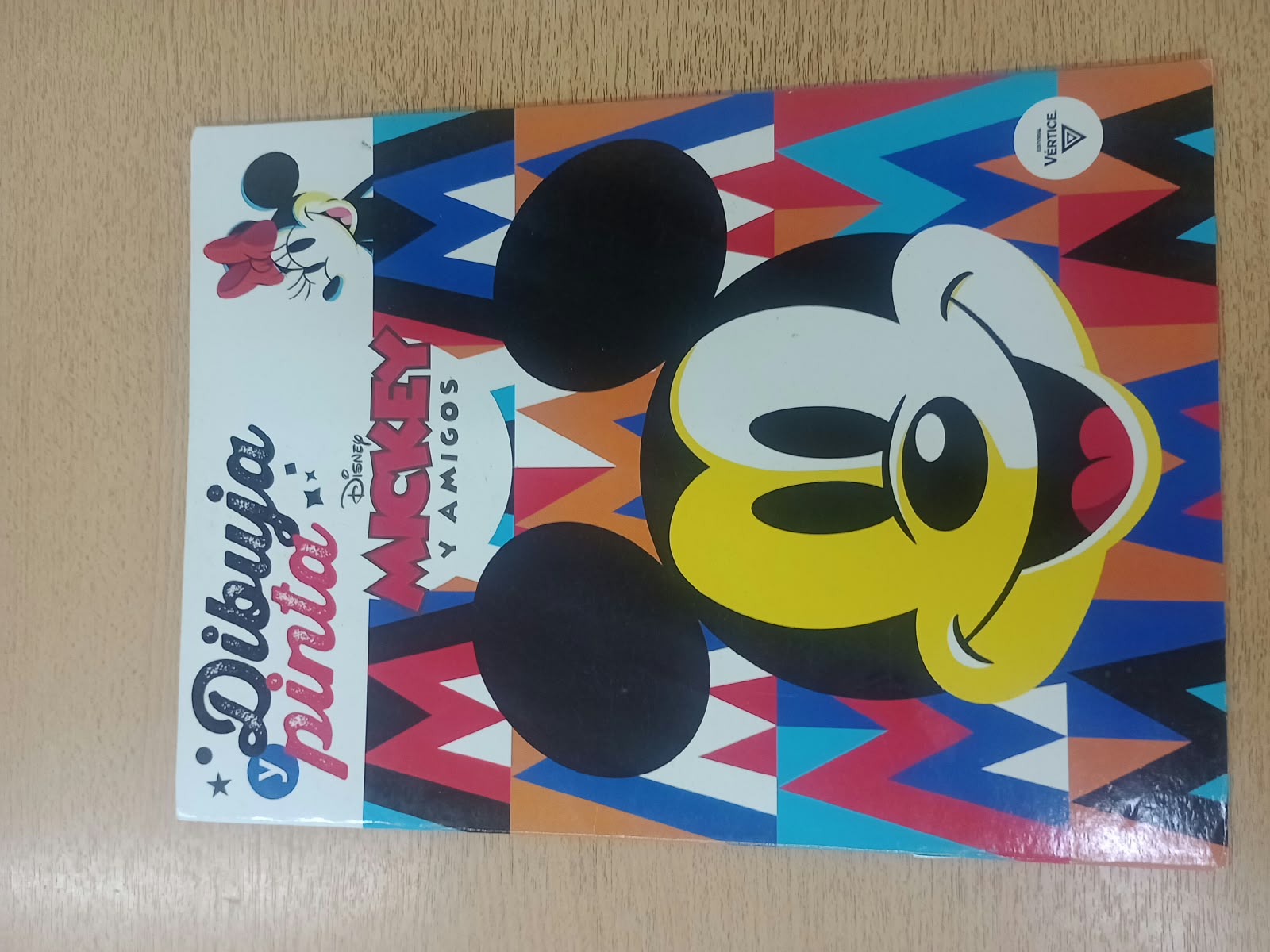 MICKEY Y AMIGOS